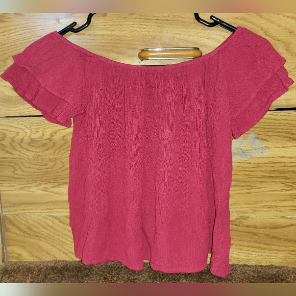 Red flowy blouse :) - Picture 1 of 2